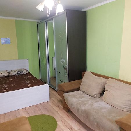 Район Деснянской Правды Apartment Чернихив Екстериор снимка