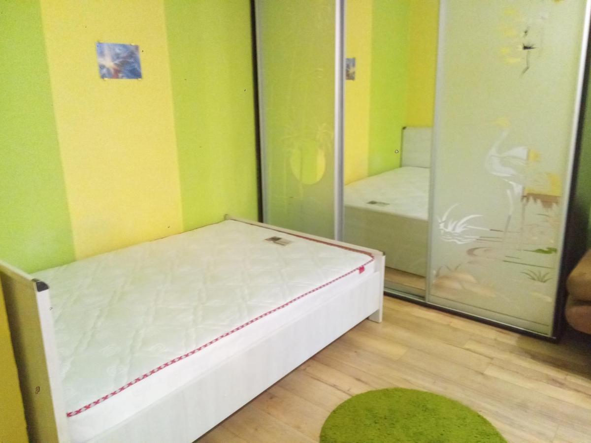 Район Деснянской Правды Apartment Чернихив Екстериор снимка